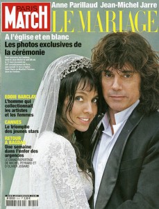 7070000467-couverture-du-paris-match-n-2922-du-19-mai-2005-anne-parillaud-jean-michel-jarre-le-mariage